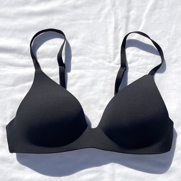 Victoria’s Secret No Wire Light Push Up Bra 32A Black Wireless - Picture 1 of 3